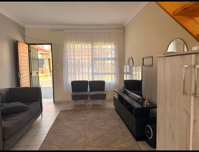 3 BEDROOM TOWNHOUSE FOR SALE IN WATERVAL EAST